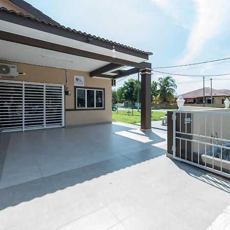 Zai Ham Homestay Pusing Esterno foto